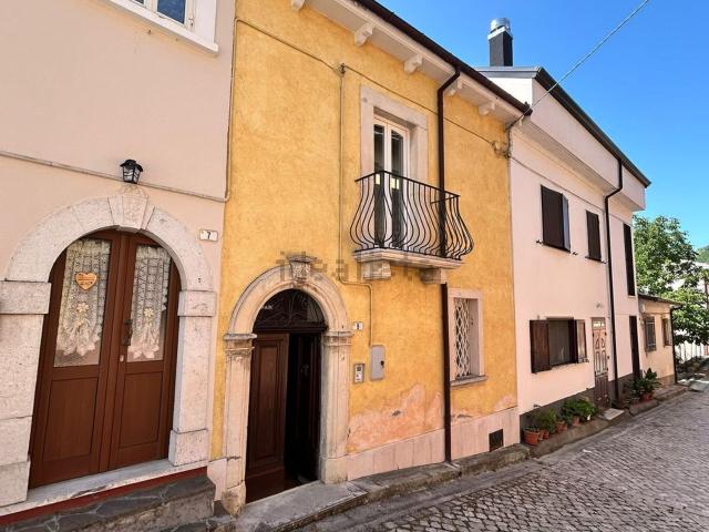 Villetta indipendente in vendita di 230 m² in Via Antonio Fiocca, 8