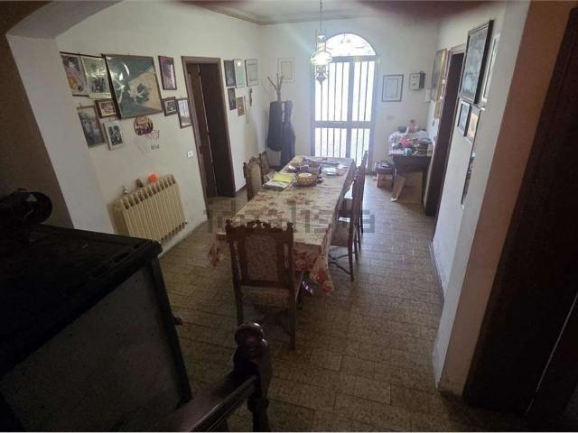 Villetta indipendente in vendita di 230 m² in Via Accorciatoia S.Pietro