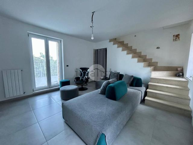 Villetta indipendente in vendita di 230 m² in Via Garibaldi, 72