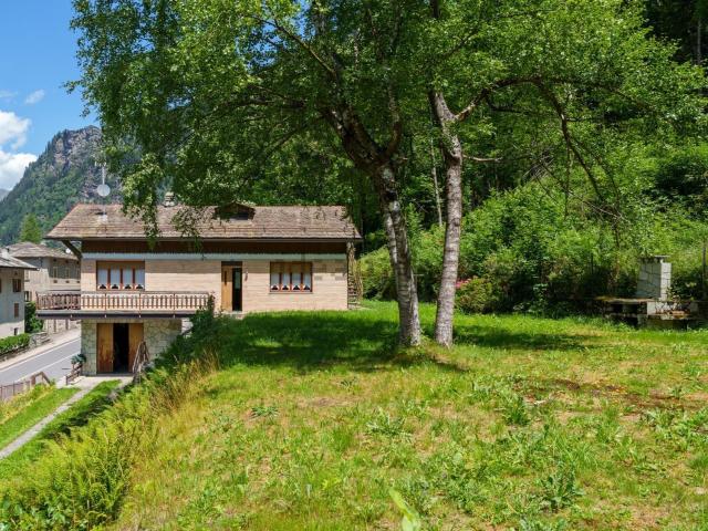 Villetta indipendente in vendita di 230 m² in Via Don Romeo Ballerini, 27