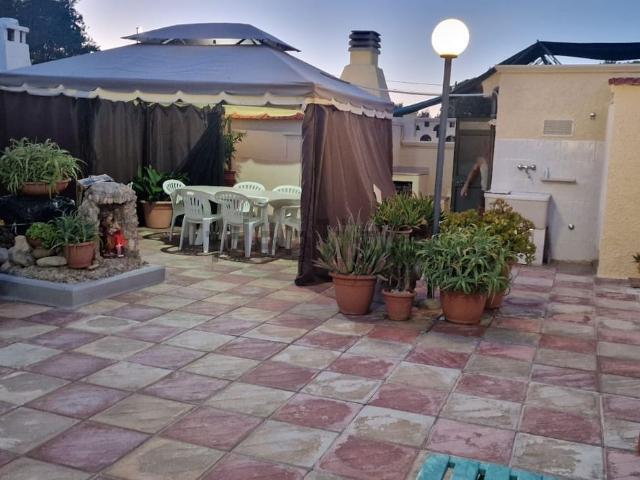 Villetta indipendente in vendita di 230 m² in Via delle Primule, 2