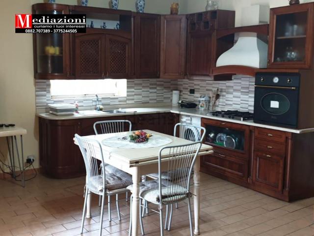 Villetta indipendente in vendita di 230 m² in Via Focarete, 20