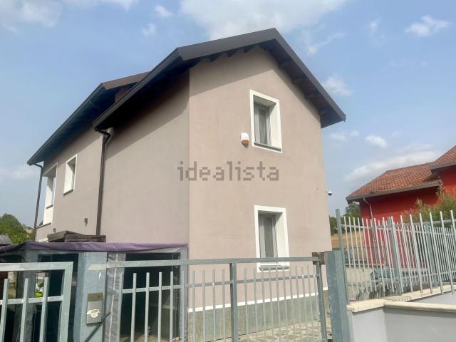 Villetta indipendente in vendita di 230 m² in Via Falamera