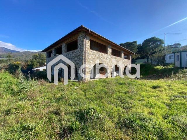 Villetta indipendente in vendita di 230 m² in Via Fiacchereto