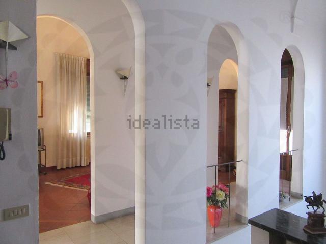 Villetta indipendente in vendita di 230 m² in Via Francesco Niosi, 16