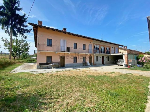 Villetta indipendente in vendita di 230 m² in Via Isorella