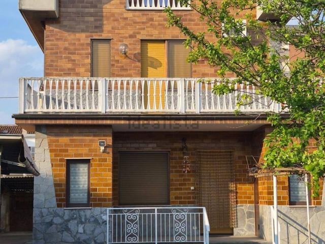Villetta indipendente in vendita di 230 m² in Via Ortigara, 6