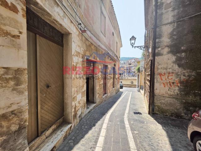 Villetta indipendente in vendita di 230 m² in Via Luigi Palma, 8