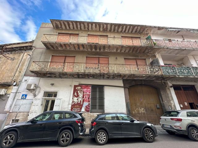 Villetta indipendente in vendita di 230 m² in Via Nuova Nola