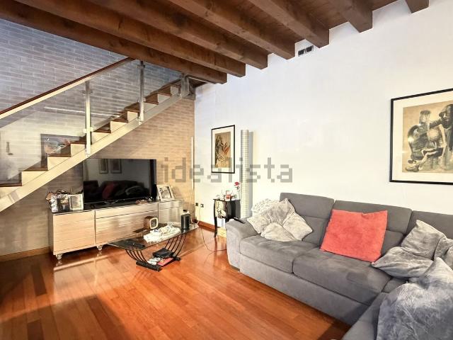 Villetta indipendente in vendita di 230 m² in Via Sottomarina