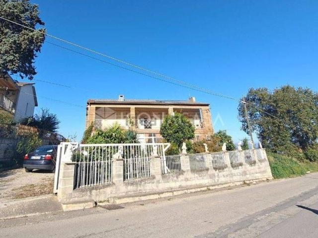 Villetta indipendente in vendita di 230 m² in Via San Bernardino