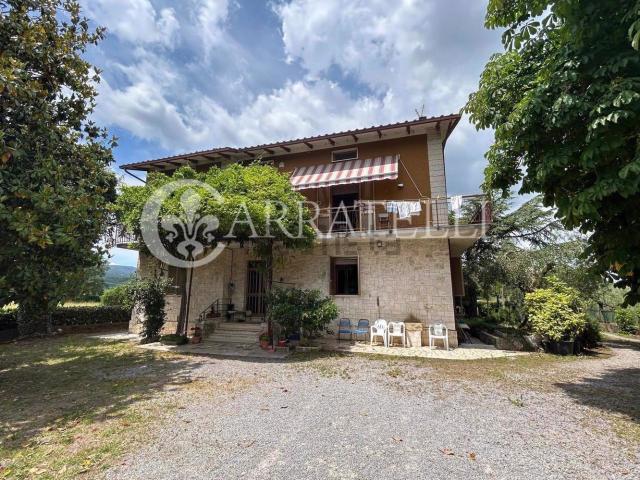 Villetta indipendente in vendita di 230 m² in Via Santa Lucia, 1