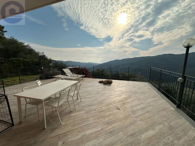 Villetta indipendente in vendita di 230 m² in Via Paolo Borsellino