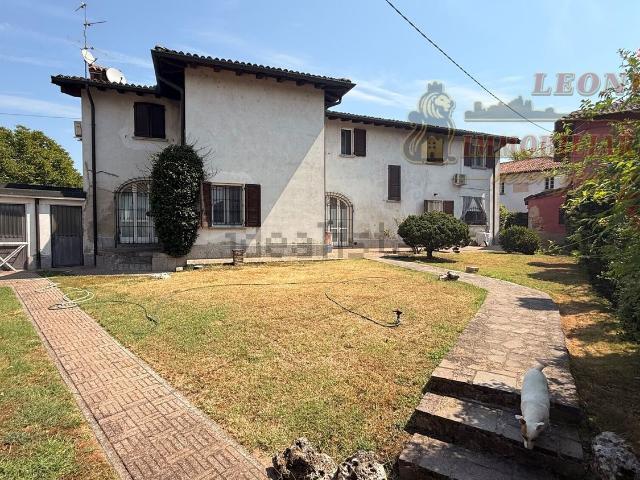 Villetta indipendente in vendita di 230 m² in Via Torchiara, 5