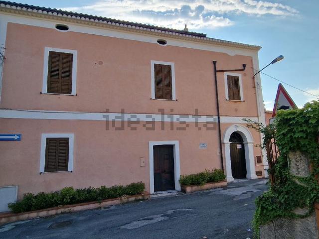Villetta indipendente in vendita di 230 m² in Via Timpone