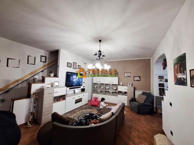 Villetta indipendente in vendita di 230 m² in Via Vincenzo Caliendo