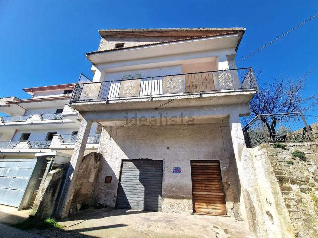 Villetta indipendente in vendita di 230 m² in Via Vincenzo Cappiello, 19
