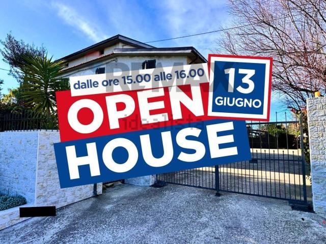 Villetta indipendente in vendita di 230 m² in Contrada Alboreto, 9