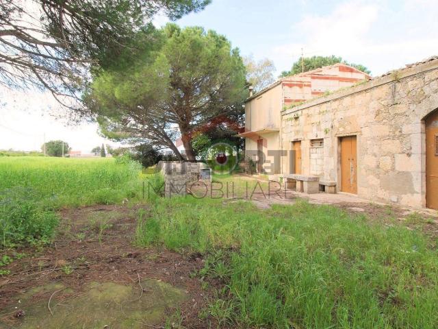 Villetta indipendente in vendita di 230 m² in Contrada Cimillà