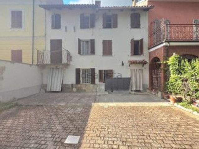 Villetta indipendente in vendita di 230 m² in Frazione VILLA