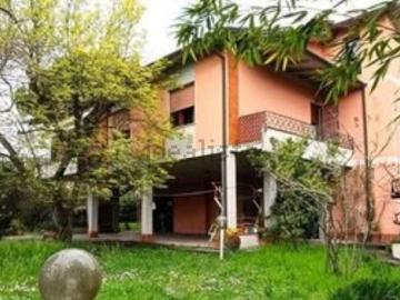 Villetta indipendente in vendita di 230 m² in Piazza della Libertà