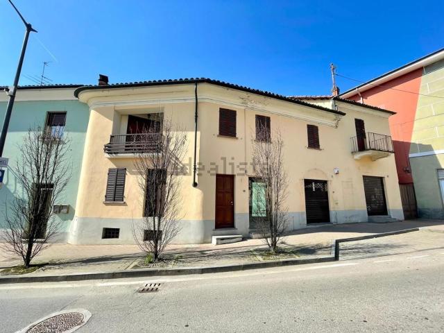 Villetta indipendente in vendita di 230 m² in Piazza Vittorio Emanuele, 12