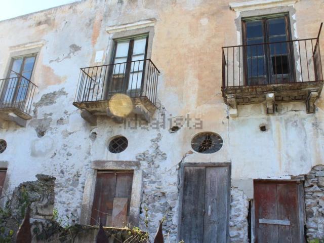 Villetta indipendente in vendita di 230 m² in Strada Lipari Pianoconte, 15