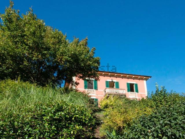 Villetta indipendente in vendita di 230 m² in Strada Statale 64 Porrettana