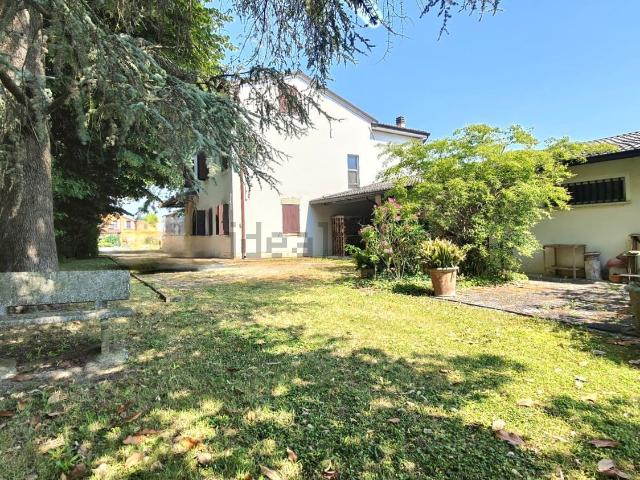 Villetta indipendente in vendita di 231 m² in Via G. Matteotti, 173