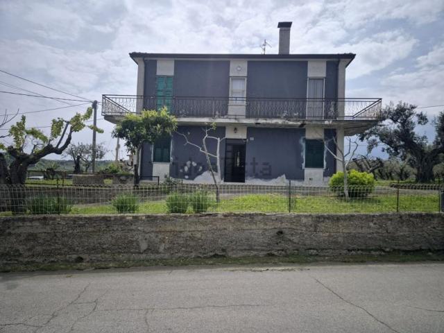 Villetta indipendente in vendita di 231 m² in Via Sanguineto, 50
