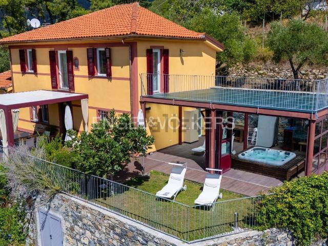 Villetta indipendente in vendita di 231 m² in Località belvedere, 1