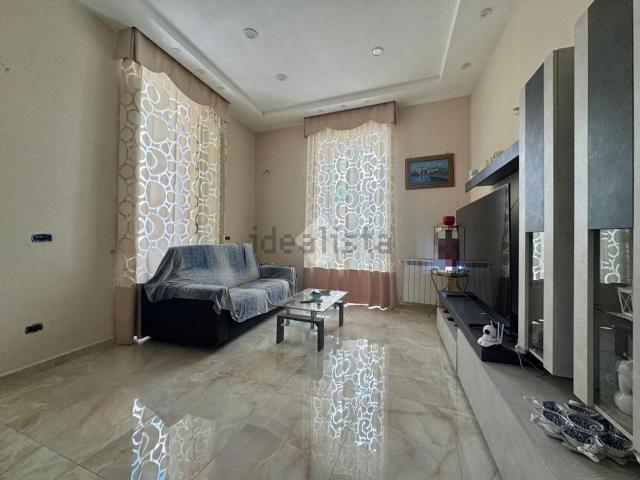 Villetta indipendente in vendita di 232 m² in Via Libertà, 113