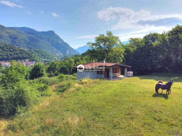 Villetta indipendente in vendita di 232 m² in Via Mezzane, 100