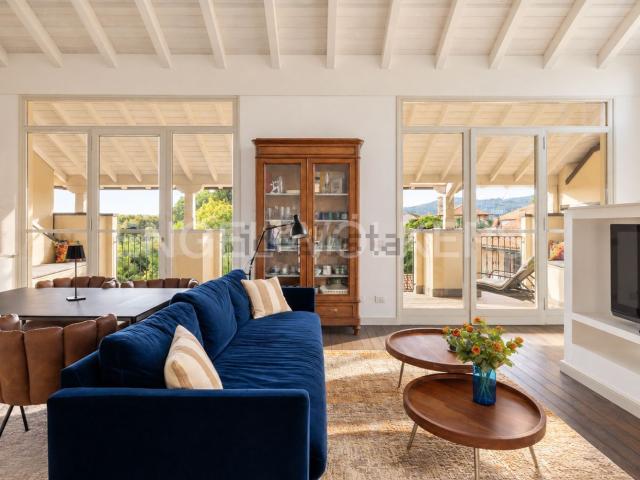 Villetta indipendente in vendita di 233 m² in Via Marinoni, 1