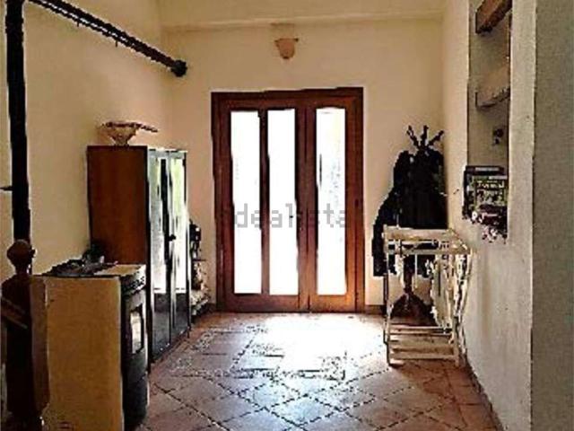 Villetta indipendente in vendita di 233 m² in Corso de Filpo Senatore