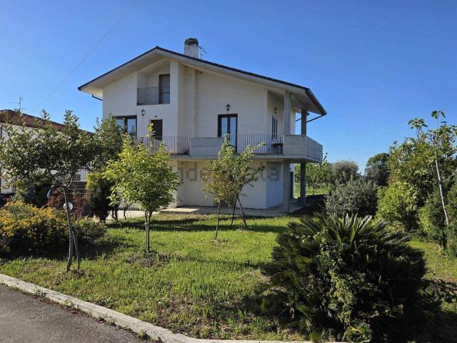 Villetta indipendente in vendita di 234 m²