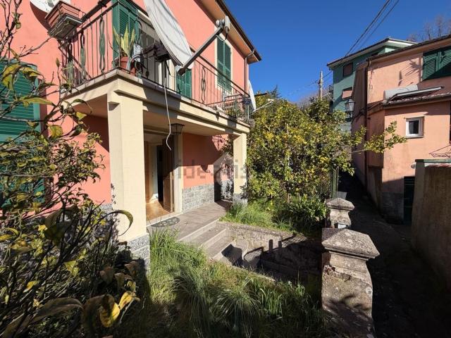 Villetta indipendente in vendita di 234 m² in Via della Pace, 4