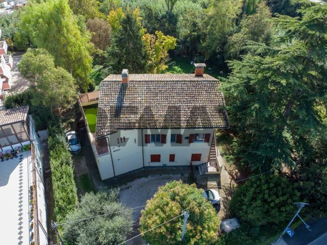 Villetta indipendente in vendita di 234 m² in Via mare Adriatico, 22
