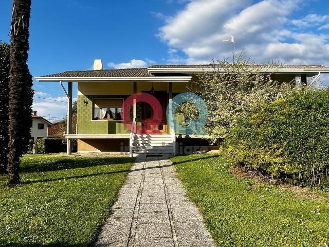 Villetta indipendente in vendita di 234 m² in Via San Pietro, 564
