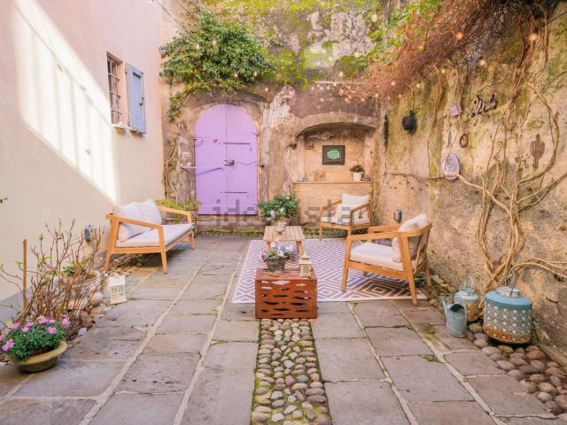 Villetta indipendente in vendita di 234 m² in Vicolo Confettarie