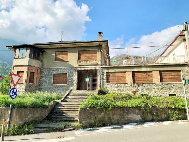 Villetta indipendente in vendita di 2350 m² in Via San Lorenzo, 2
