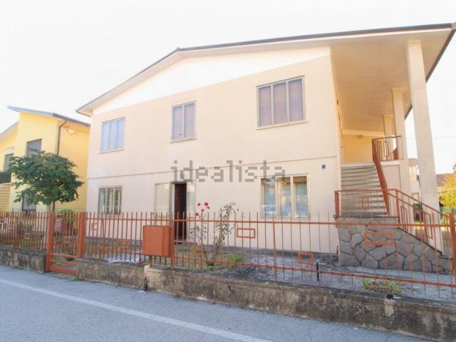 Villetta indipendente in vendita di 235 m²