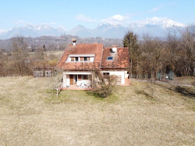 Villetta indipendente in vendita di 235 m²