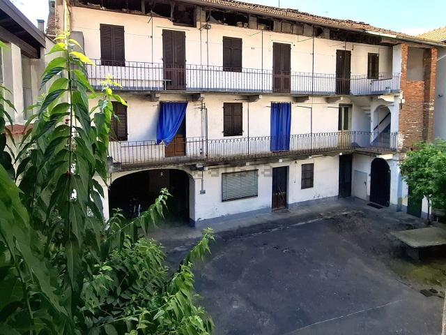 Villetta indipendente in vendita di 235 m² in Via Manzoni, 31