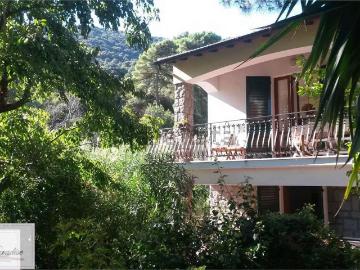Villetta indipendente in vendita di 235 m² in Via San Gaetano, 11