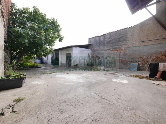 Villetta indipendente in vendita di 235 m² in Via San Giorgio, 1