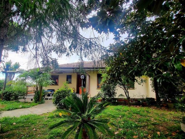 Villetta indipendente in vendita di 235 m² in Via Rufelli, 42