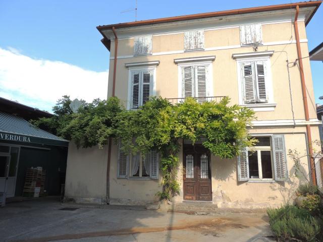 Villetta indipendente in vendita di 235 m² in Via Trento, 20