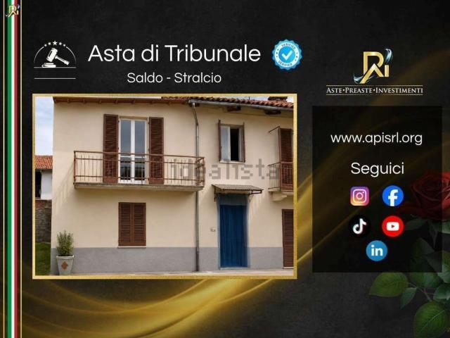 Villetta indipendente in vendita di 235 m² in Frazione Sessant, 327