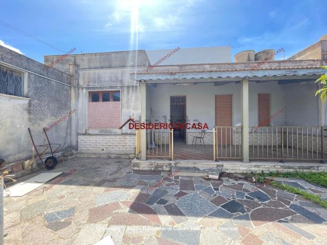 Villetta indipendente in vendita di 235 m² in Strada Marsala, 330